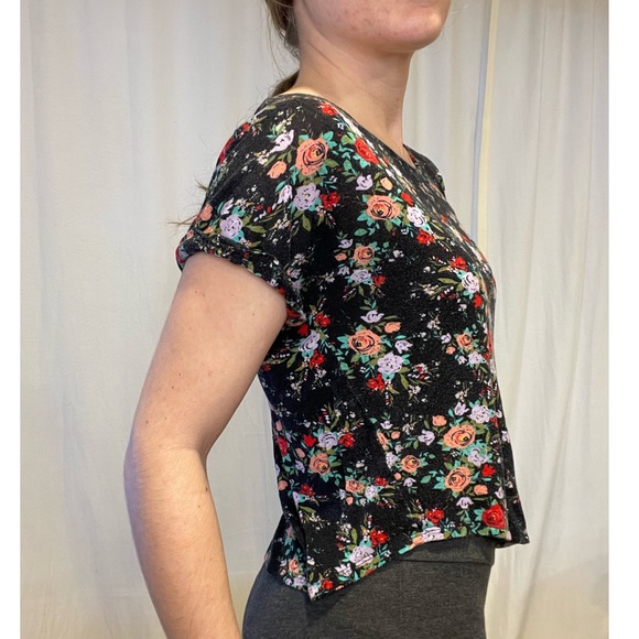 Kirra Floral Black Top with cute back - Picture 3 of 5